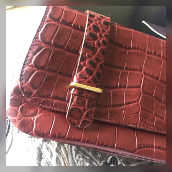 🌸2XHP🌸Etienne Aigner PLRG collection clutch - Picture 4 of 8